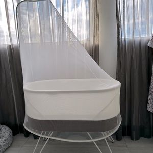 SNOO Smart Sleeper Bassinet by Happiest like new